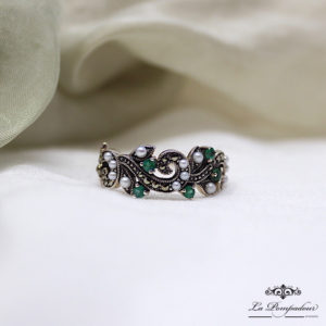 Bague perles et émeraudes